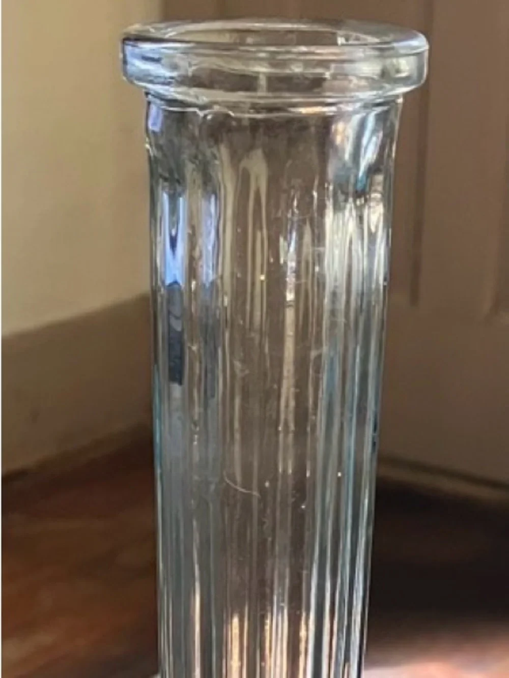 Vintage Hoosier Glass Bud Vase !Accepting Offers and bundle Deals!